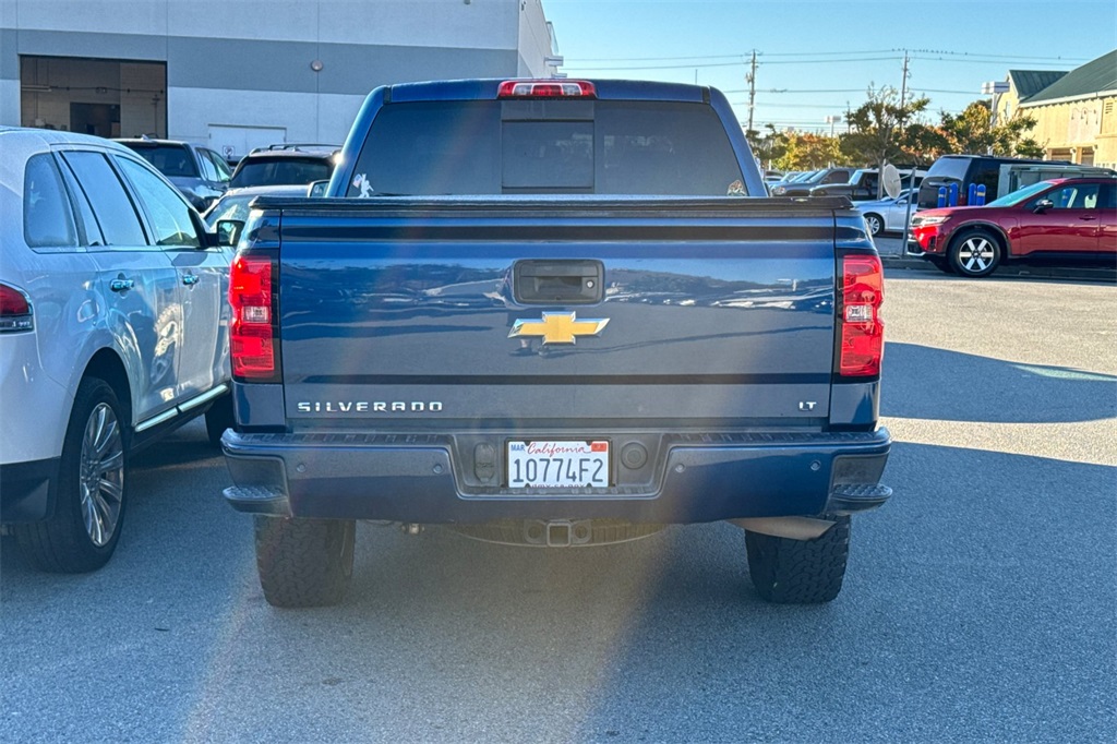 2017 Chevrolet Silverado 1500 LT photo 3