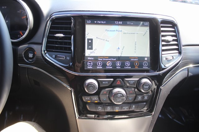 2019 Jeep Grand Cherokee Limited photo 3