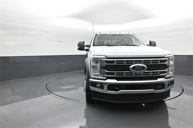 2026 Ford F-450 XL photo 2