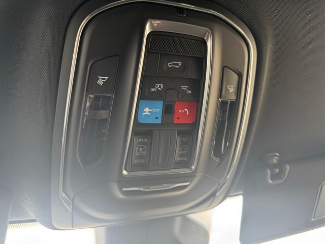 2025 Jeep Grand Cherokee Altitude X photo 24