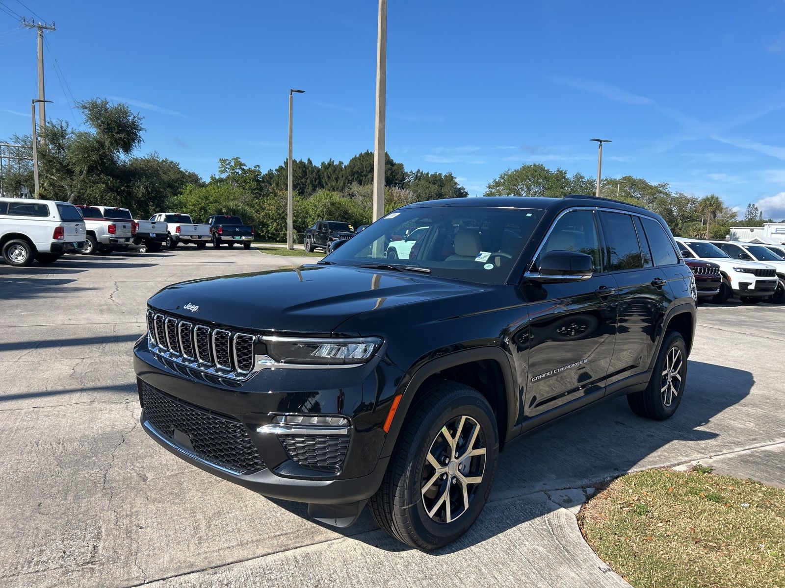 2025 Jeep Grand Cherokee Limited's photo