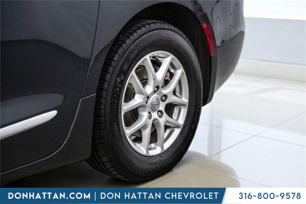 2020 Chrysler Pacifica Touring L photo 42