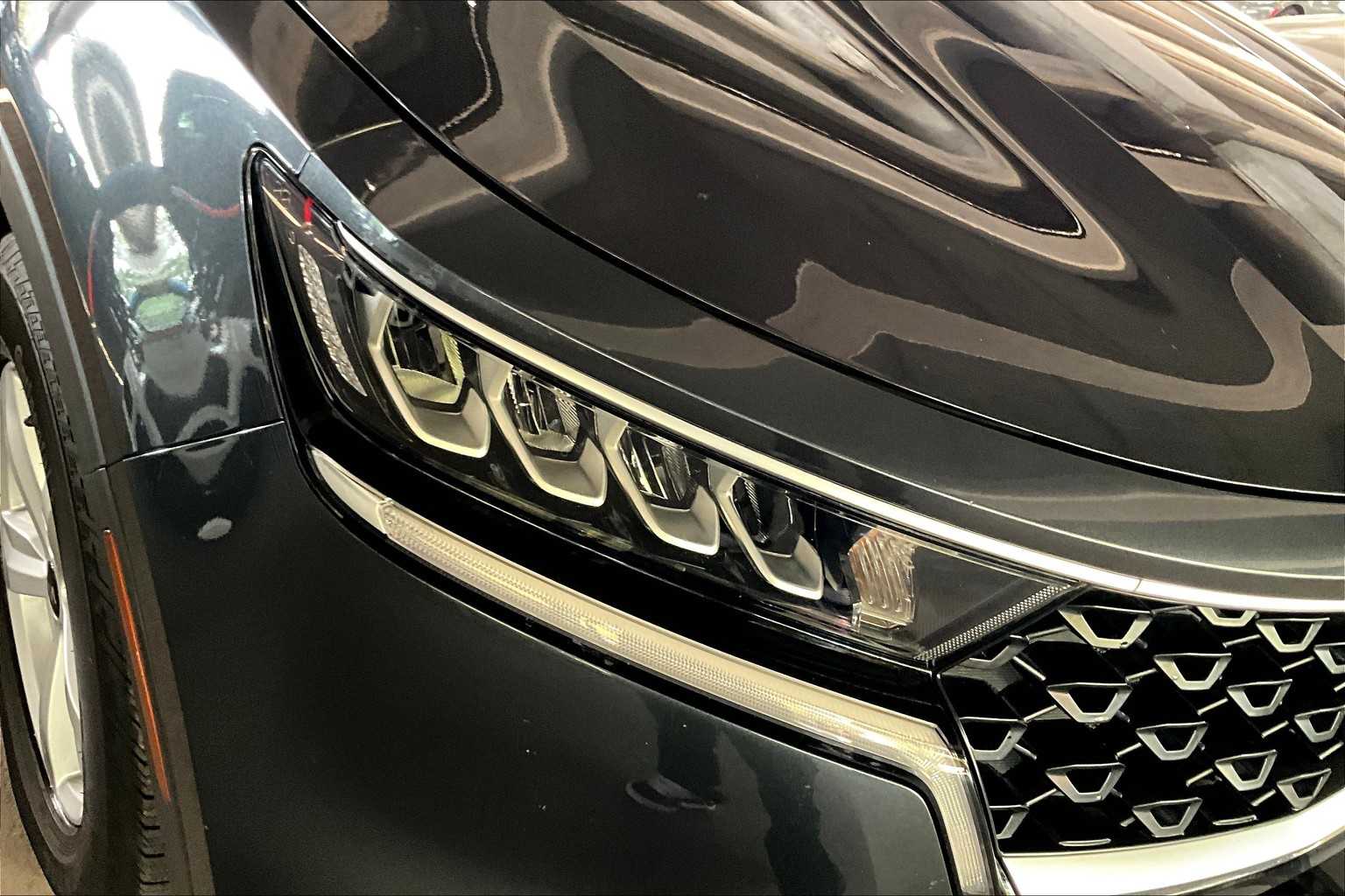 2021 Kia Sorento LX photo 27