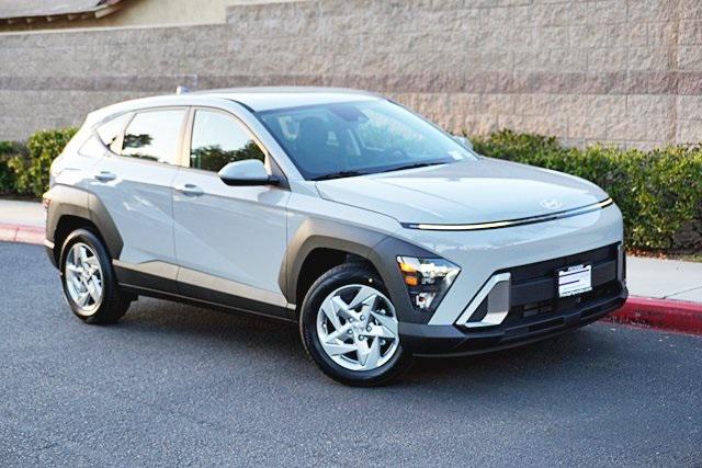 2026 Hyundai Kona SE photo 3