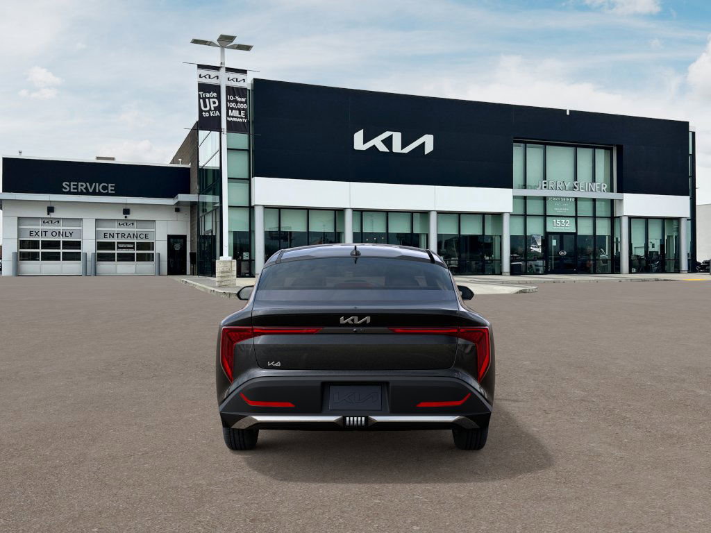 2025 Kia K4 LXS photo 3