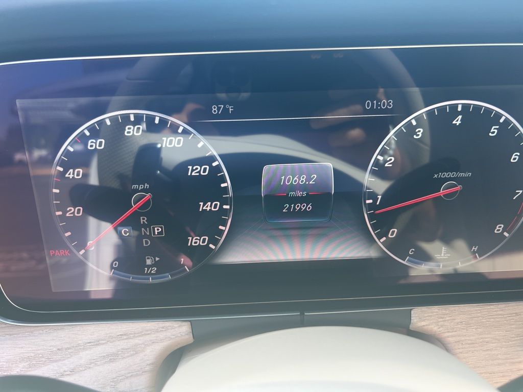 2018 Mercedes Benz E 400 photo 5