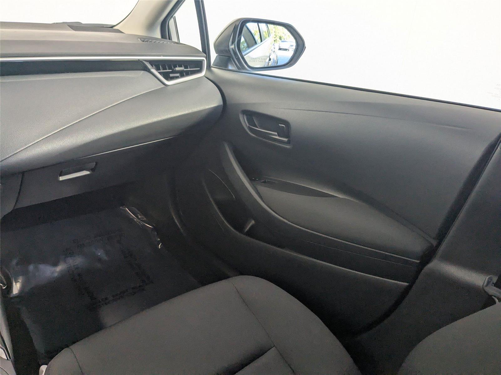 2023 Toyota Corolla LE photo 8