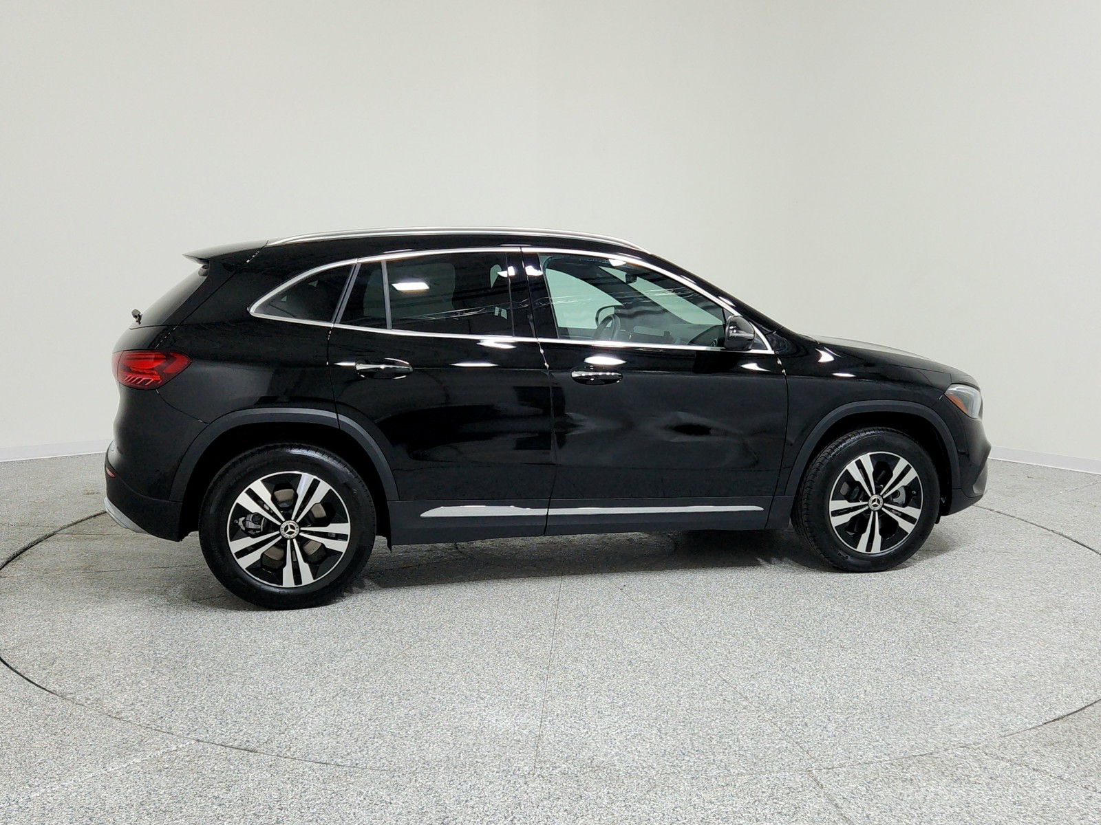 2025 Mercedes Benz GLA 250 photo 6