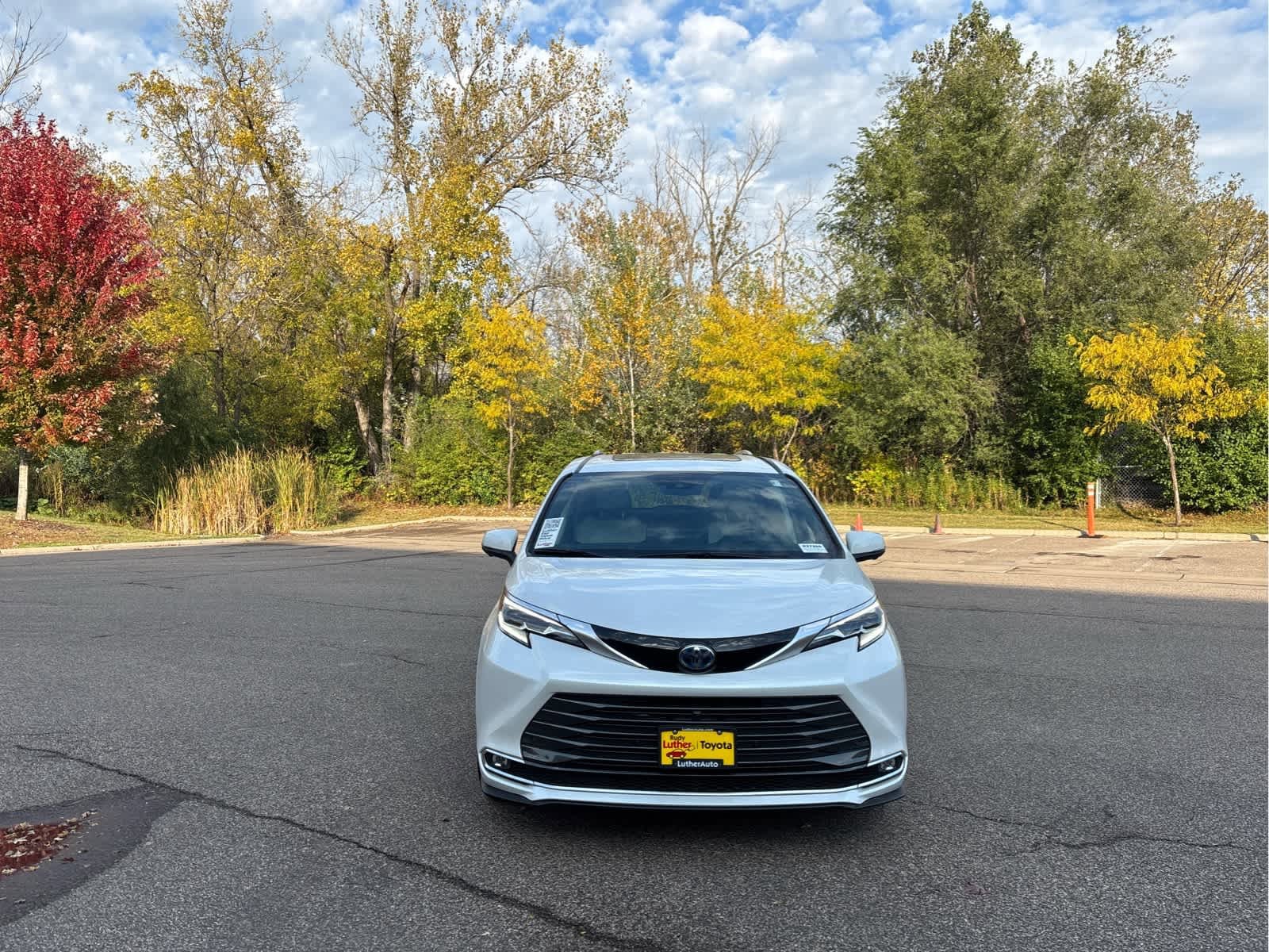 Used 2025 Toyota Sienna Platinum with VIN 5TDESKFC4SS180922 for sale in Golden Valley, Minnesota