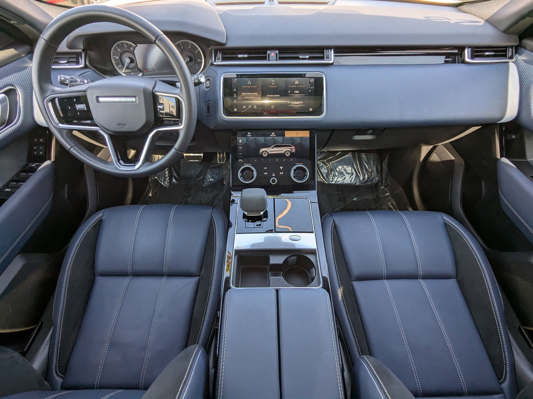 2023 Land Rover Range Rover Velar R-Dynamic S photo 17