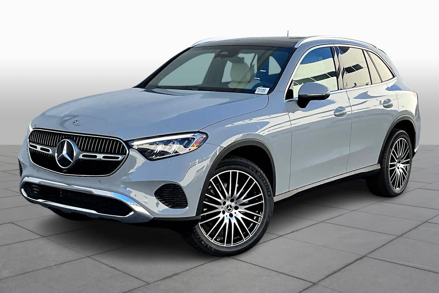 2026 Mercedes-Benz GLC Base's photo
