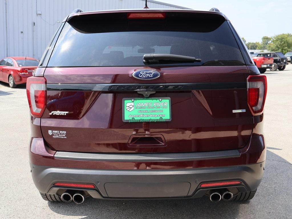 2019 Ford Explorer Sport photo 4