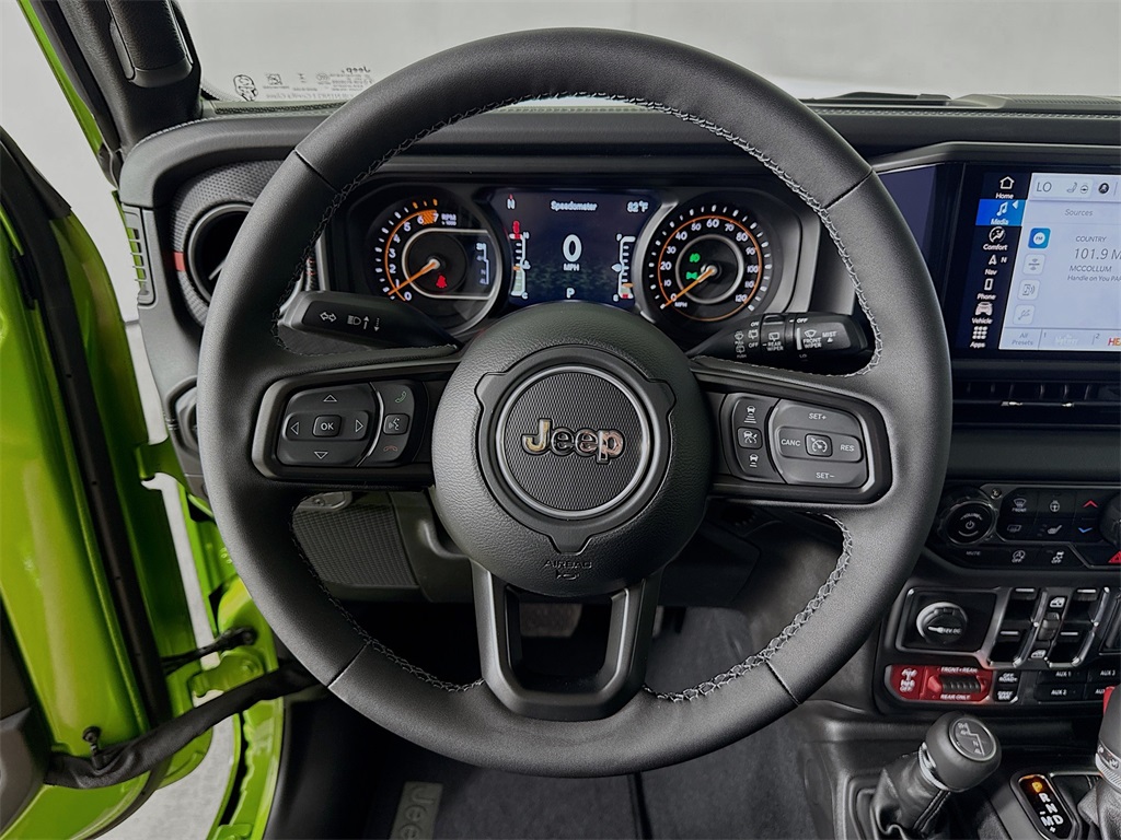 2025 Jeep Wrangler Rubicon photo 11
