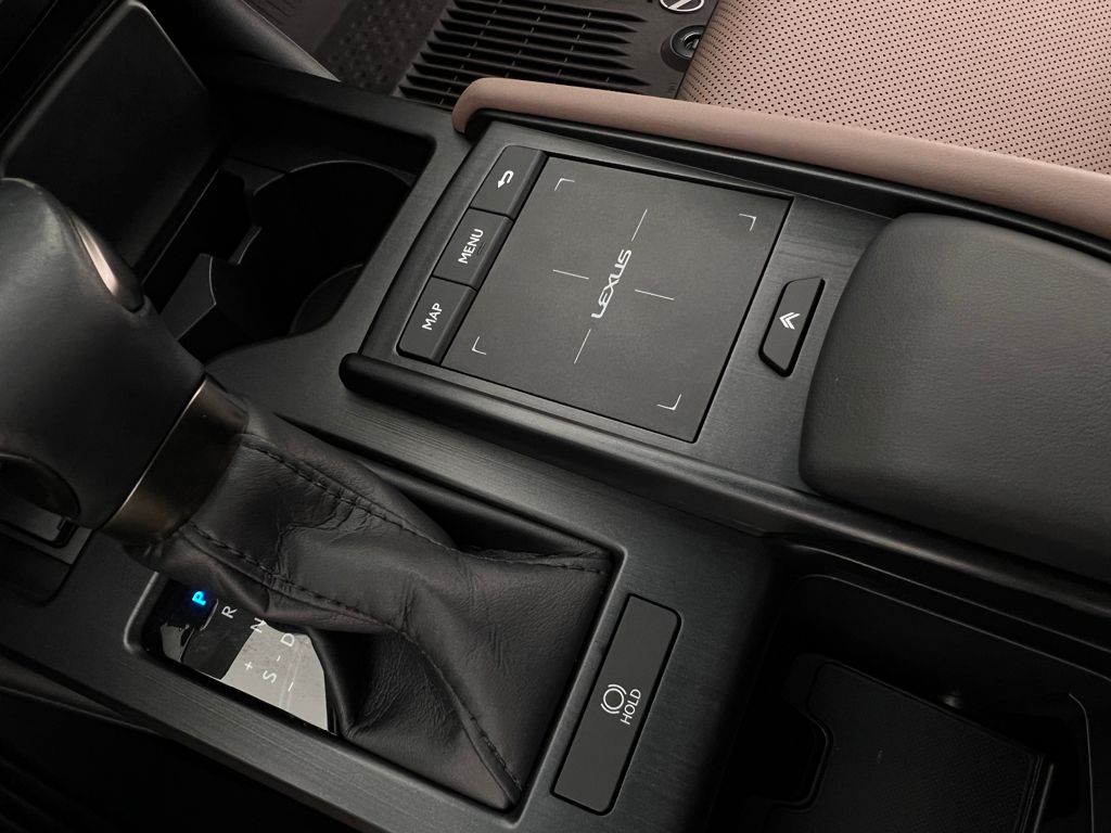 2022 Lexus ES 250 photo 24