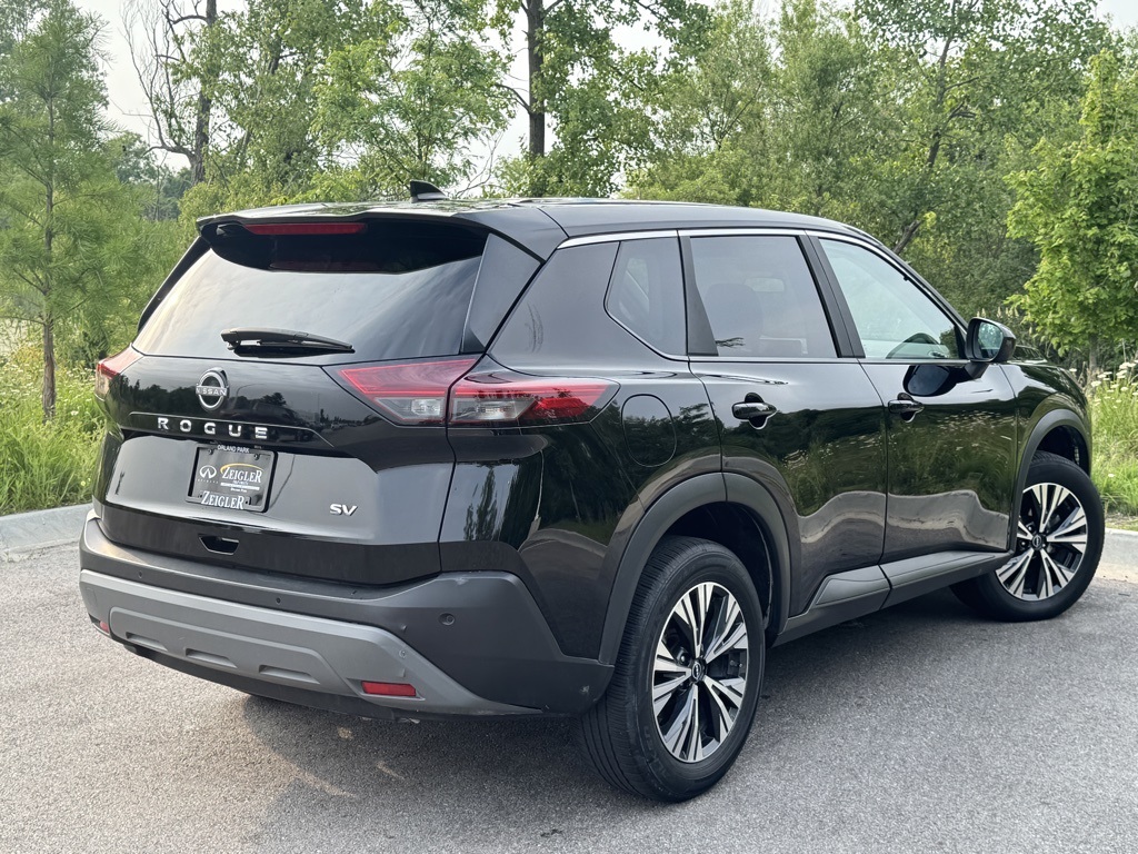 2023 Nissan Rogue SV photo 3