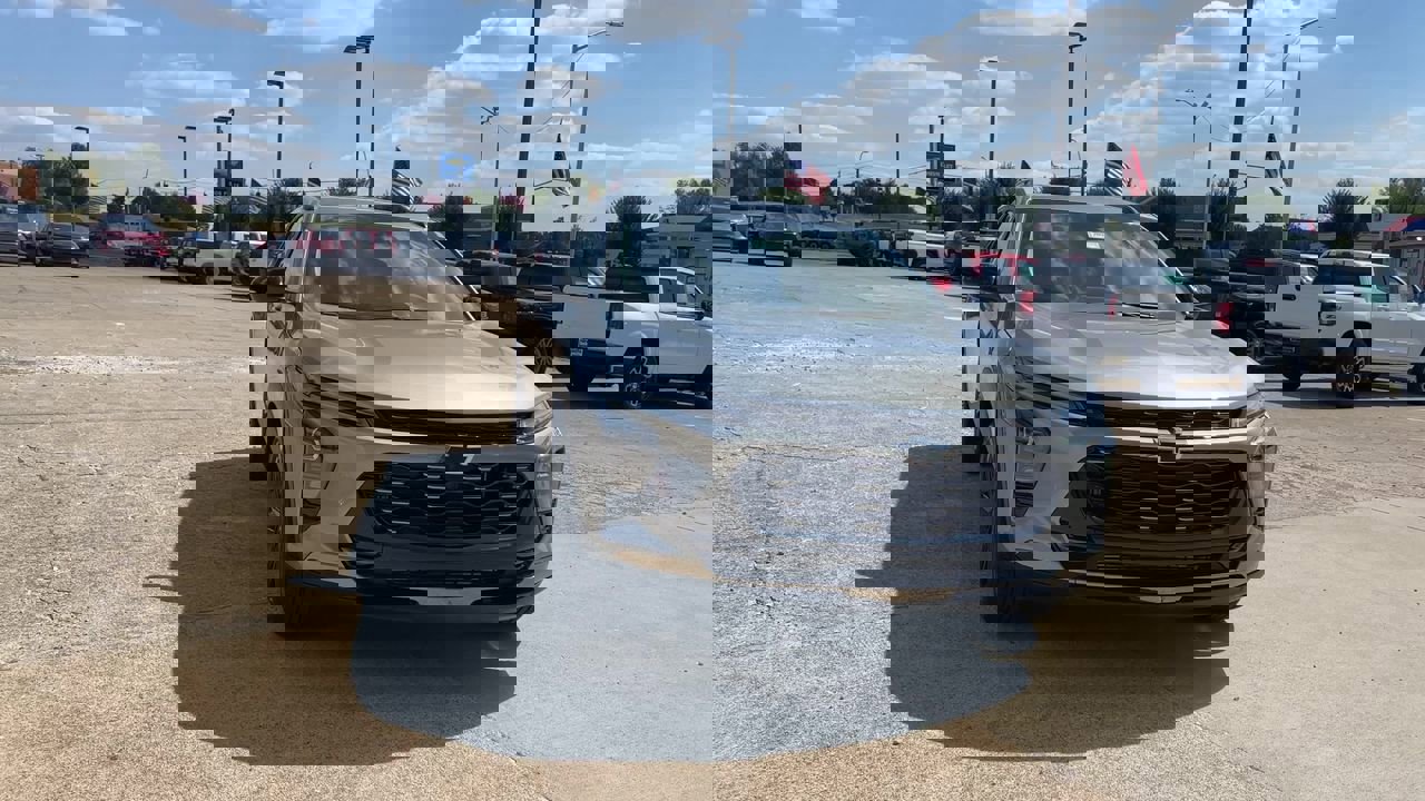 2026 Chevrolet Trax ACTIV photo 2