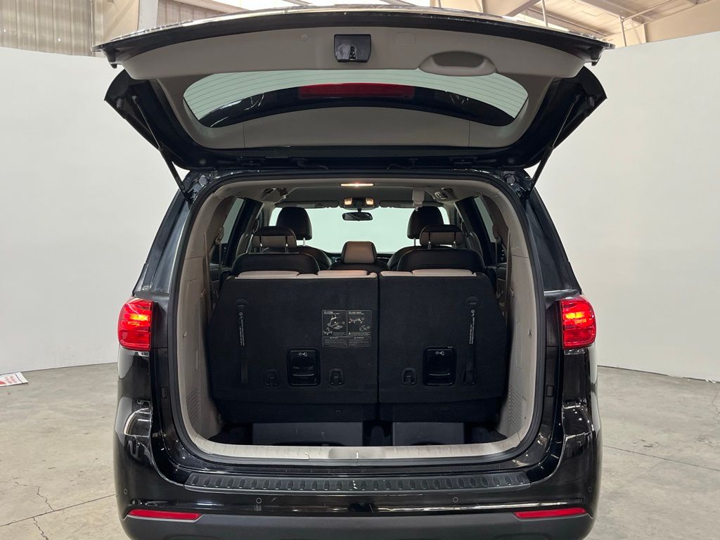 2020 Kia Sedona EX photo 11