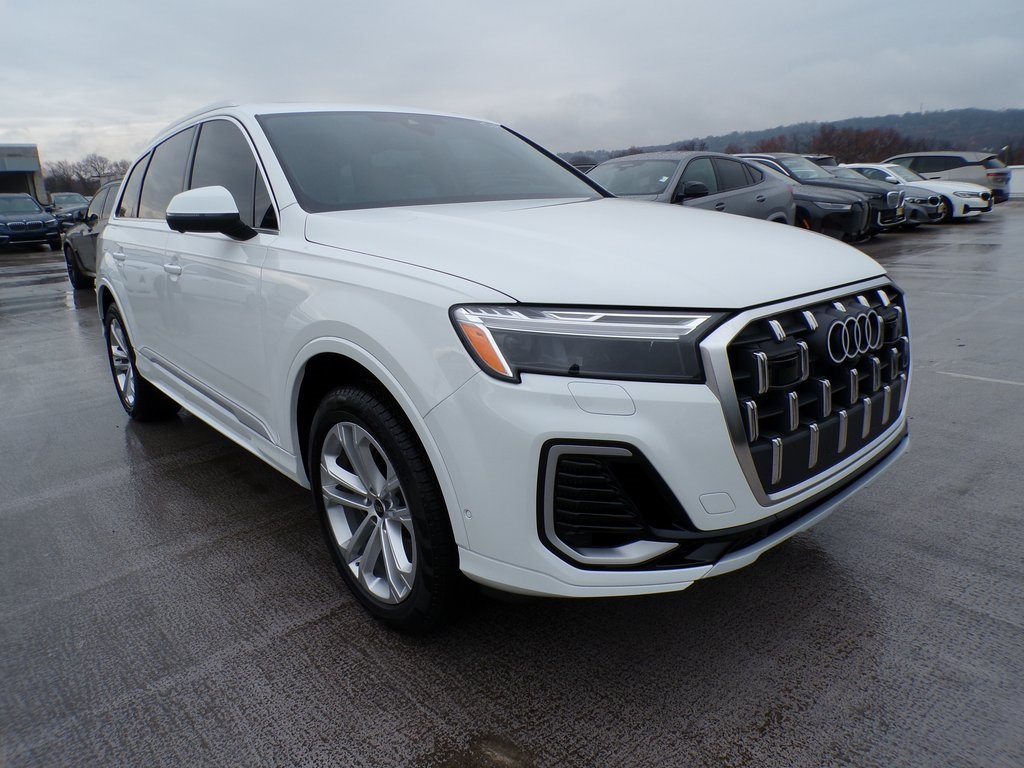 2025 Audi Q7 Premium Plus's photo