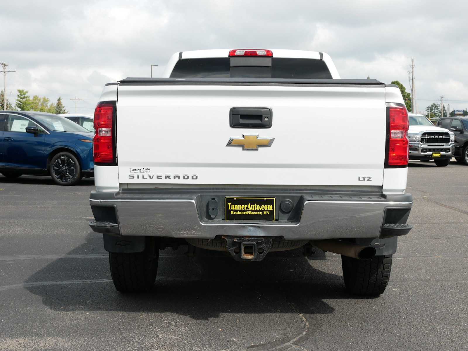 2017 Chevrolet Silverado 2500HD LTZ photo 6