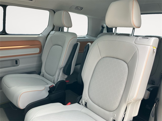 2025 Volkswagen ID. Buzz photo 13