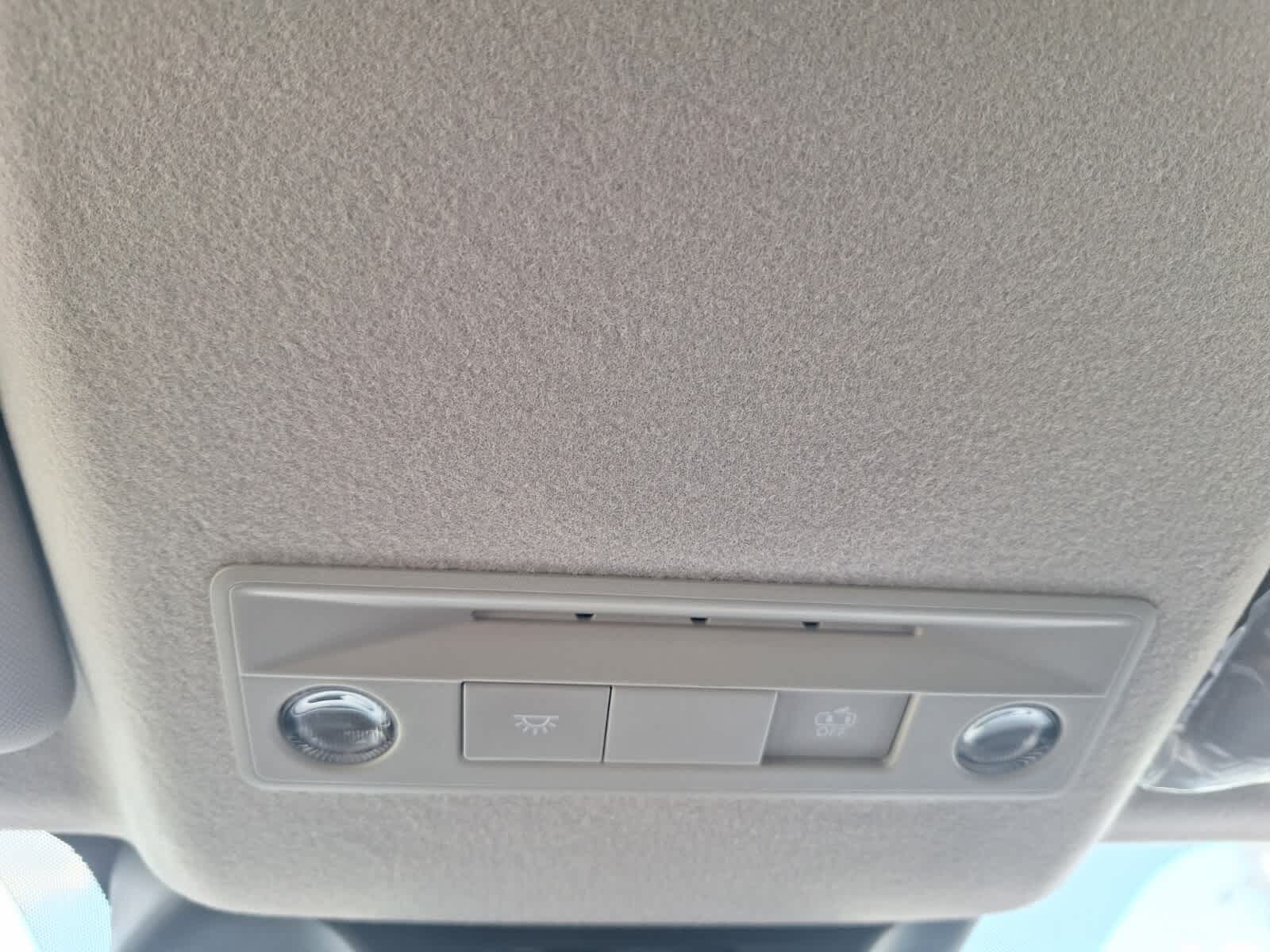 2026 Nissan Kicks SV photo 18