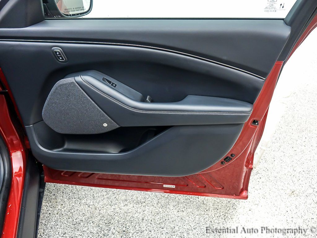 2023 FORD MUSTANG MACH-E - Image 25