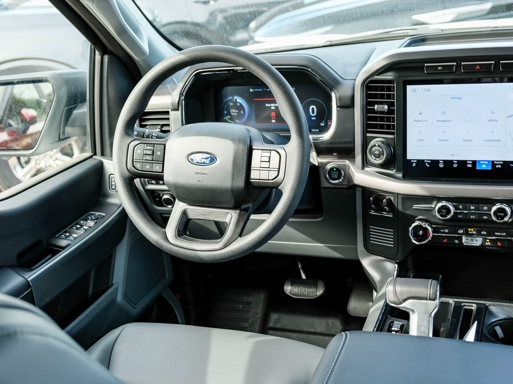 2024 Ford F-150 Lightning photo 11