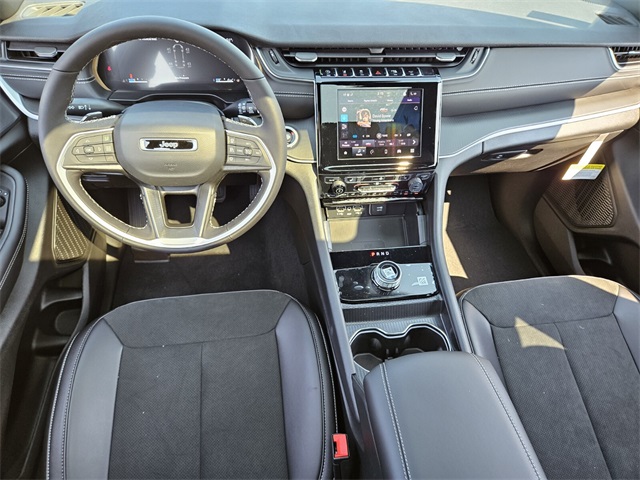 2025 Jeep Grand Cherokee Altitude X photo 9