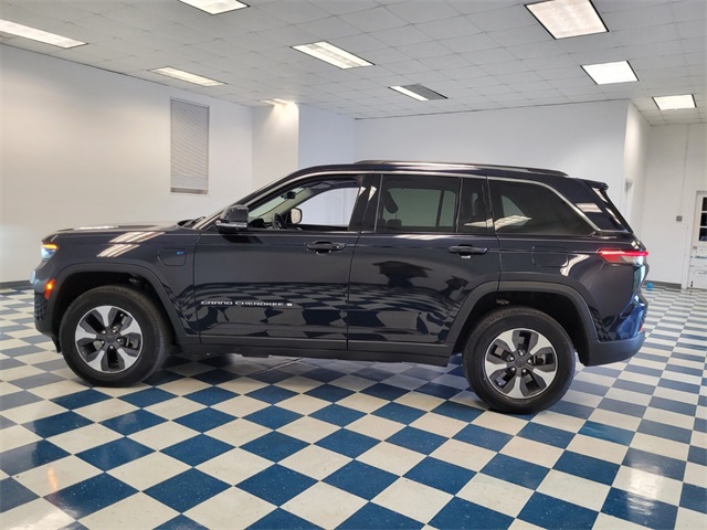 2022 Jeep Cherokee Limited 4xe photo 4