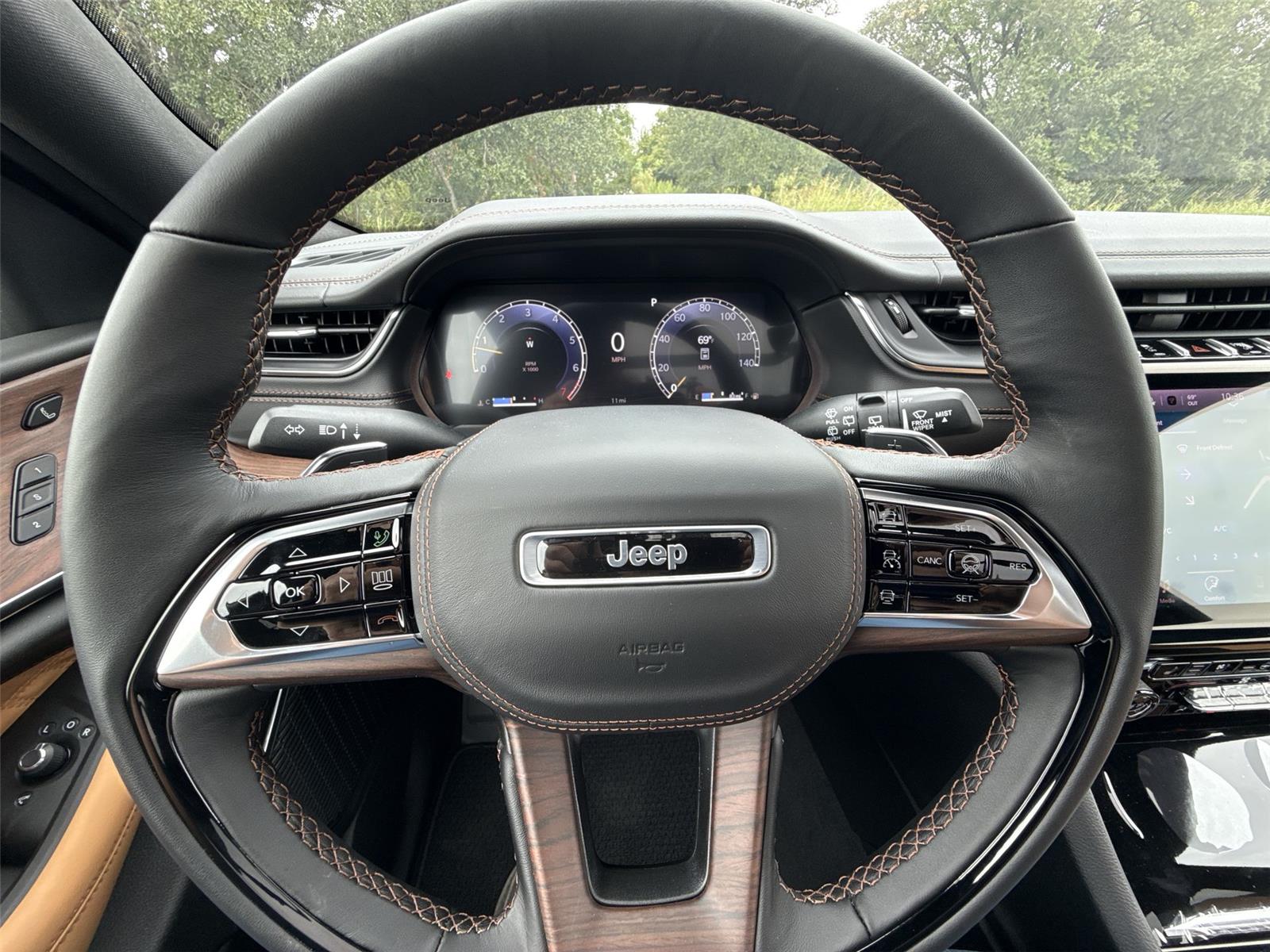 2025 Jeep Grand Cherokee L Summit photo 15