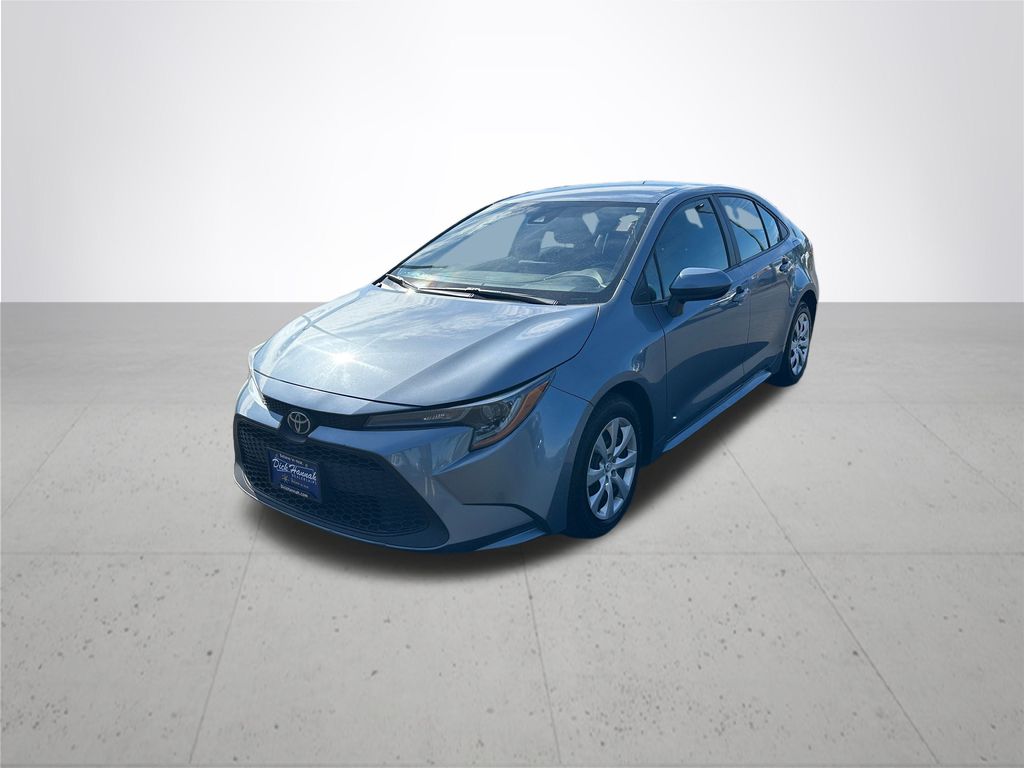 2022 Toyota Corolla LE photo 2