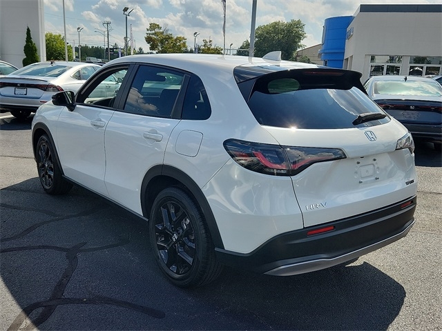 2025 Honda HR-V Sport photo 4