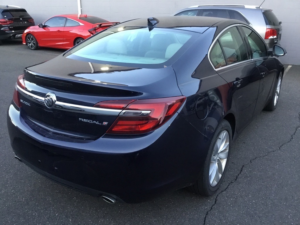 2017 Buick Regal Premium II photo 4