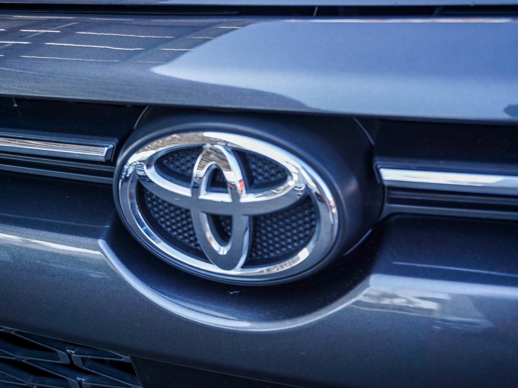 2020 Toyota 4Runner SR5 photo 4