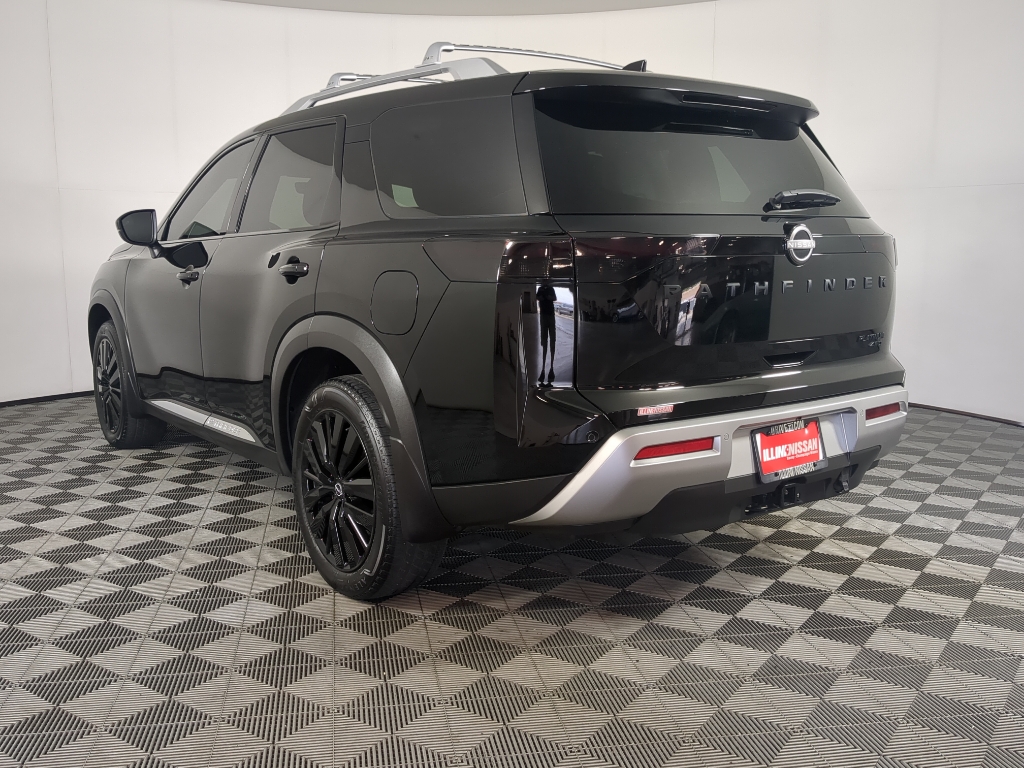 2024 Nissan Pathfinder Platinum photo 6