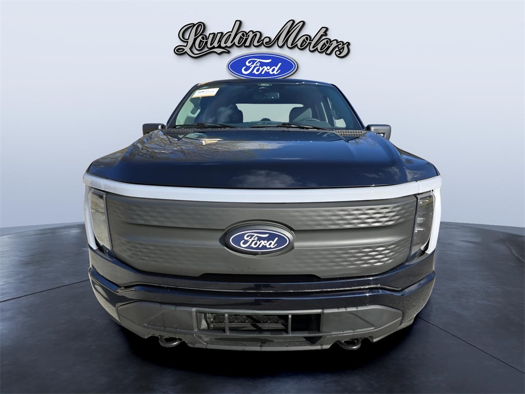 2024 Ford F-150 Lightning XLT photo 2