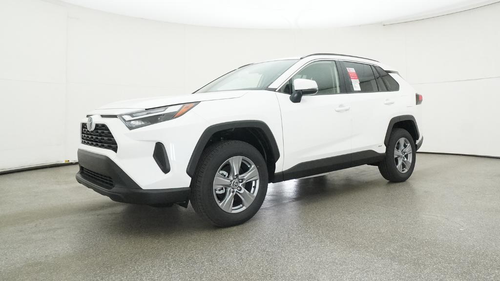 2025 Toyota RAV4 Hybrid LE photo 5