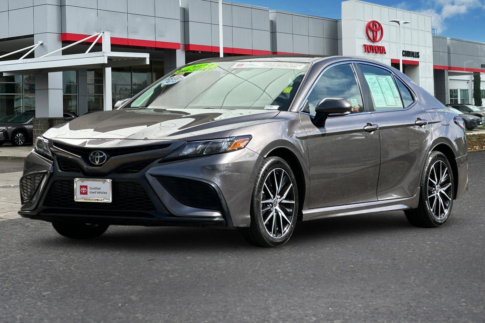 2023 Toyota Camry SE photo 7