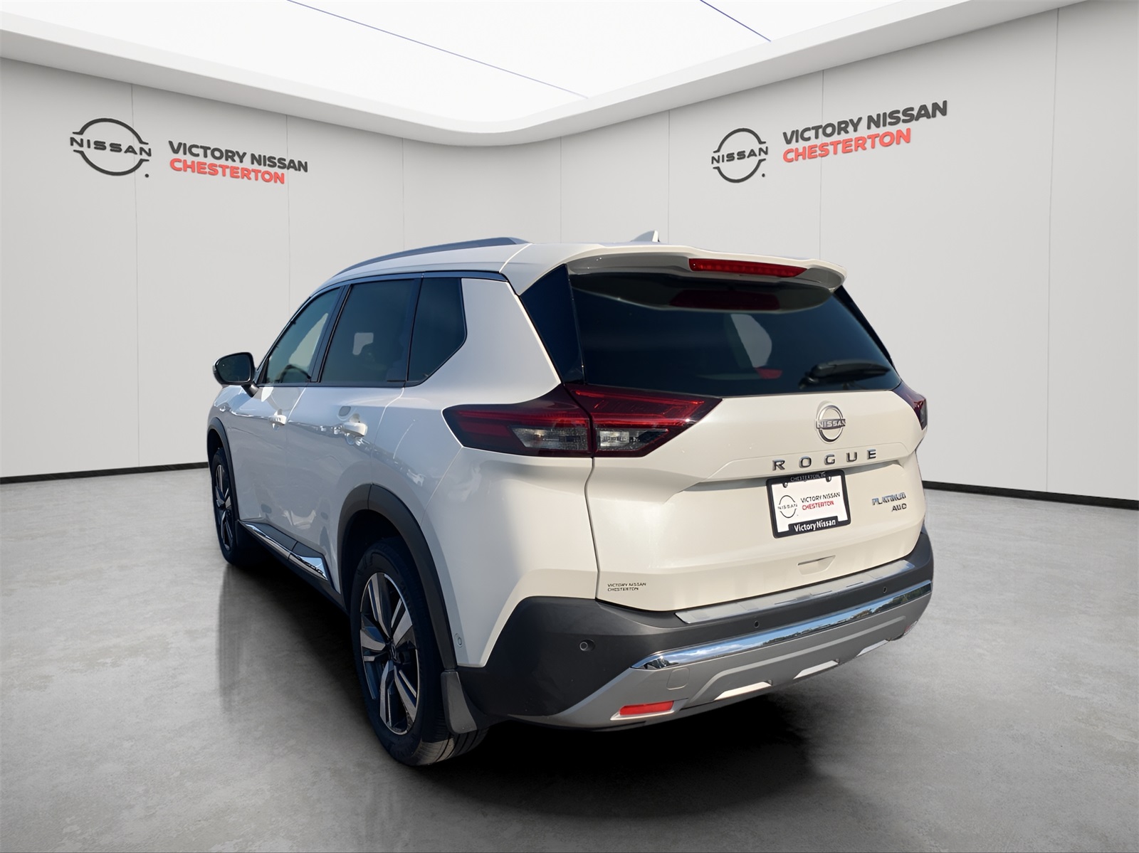 2023 Nissan Rogue Platinum photo 3