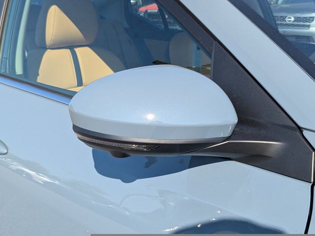 2025 Nissan Sentra SV photo 12