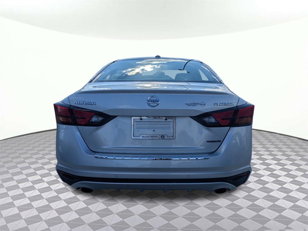 2019 Nissan Altima Platinum photo 3