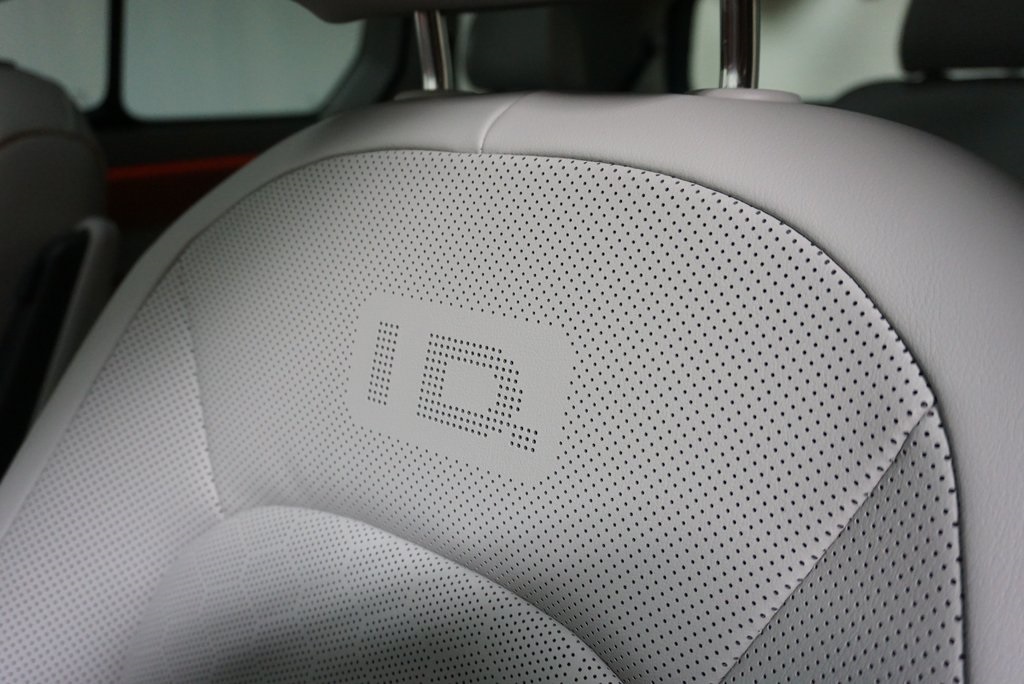 2025 Volkswagen ID. Buzz photo 13