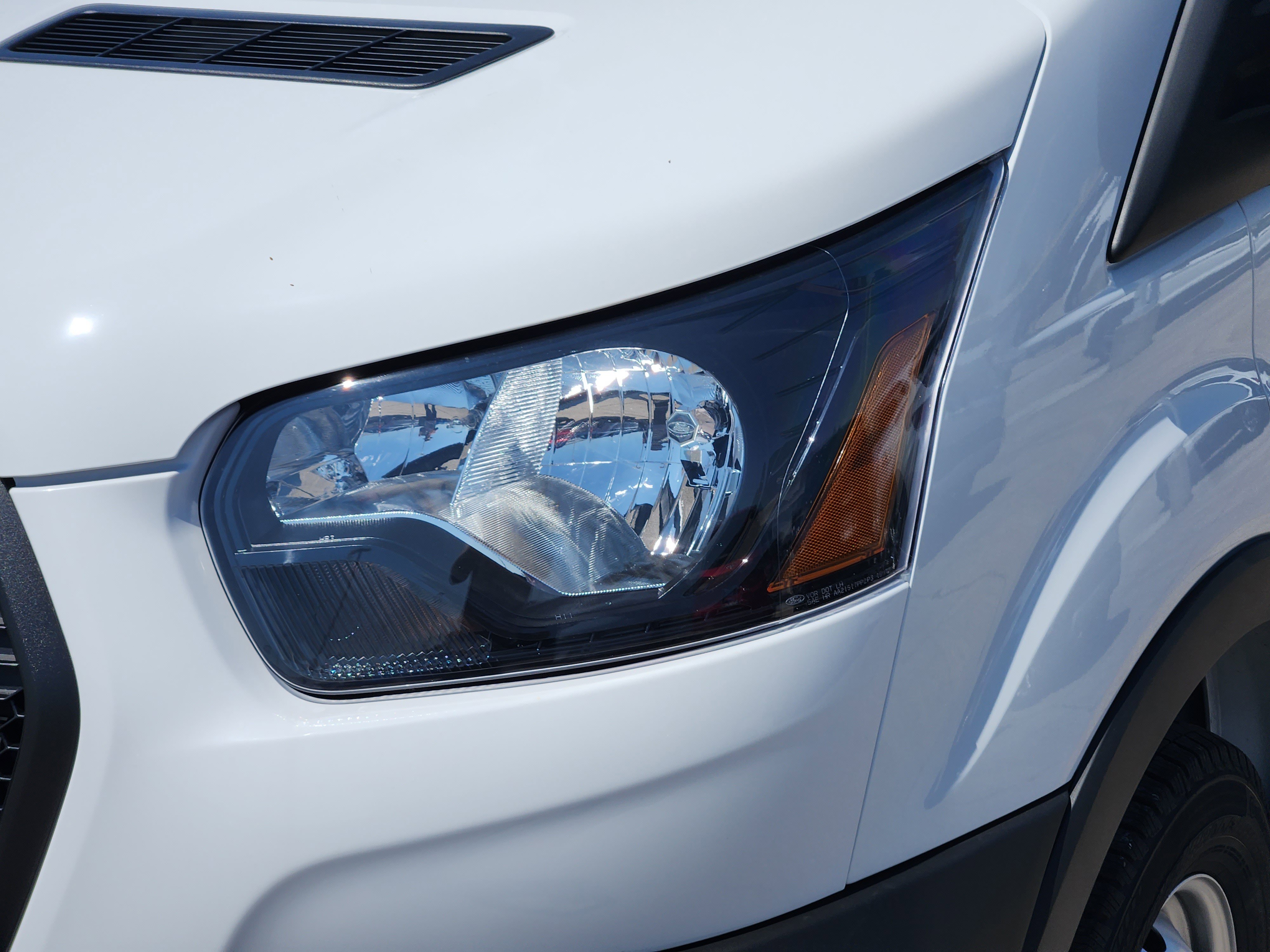 2025 Ford Transit photo 2