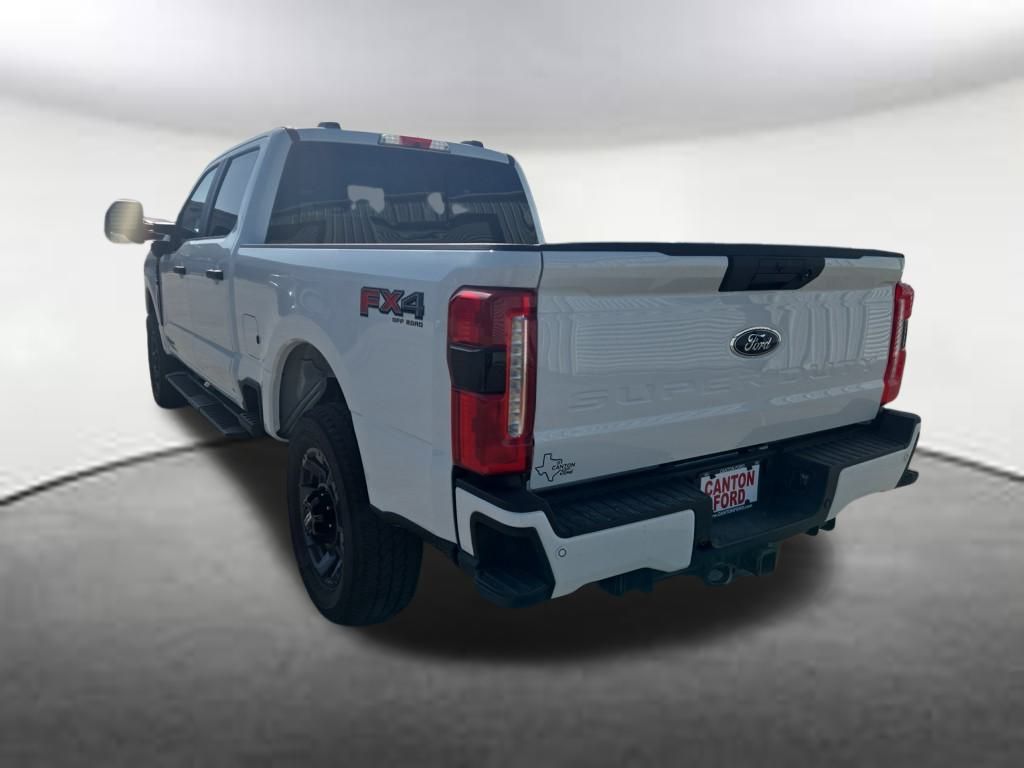 2025 Ford F-250 XL photo 2