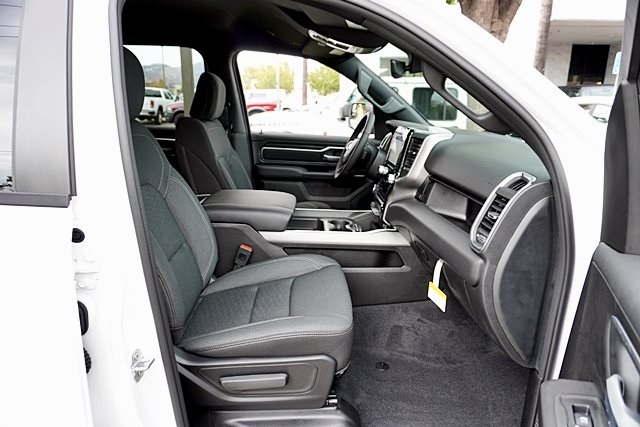 New 2026 Bright White Clear-Coat Exterior Paint RAM Big Horn/Lone Star image 17