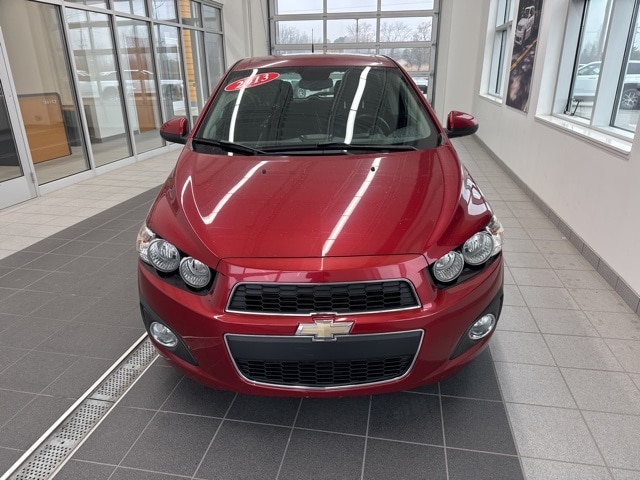 2013 Chevrolet Sonic LT photo 2