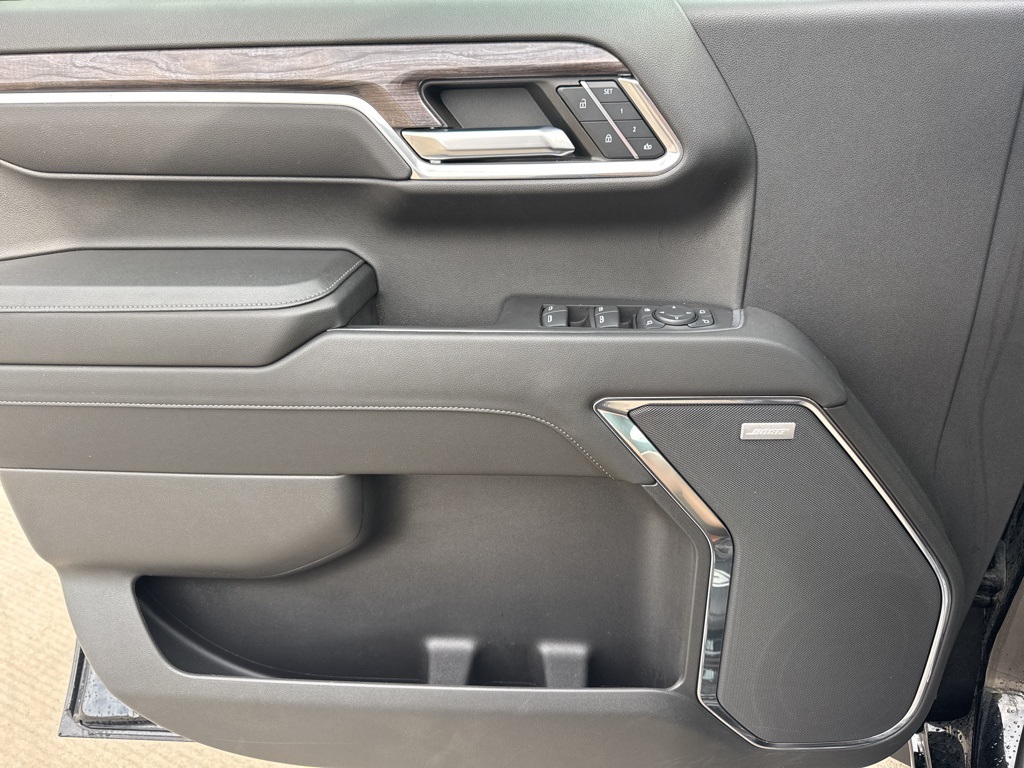 2023 Chevrolet Silverado 1500 LTZ photo 18