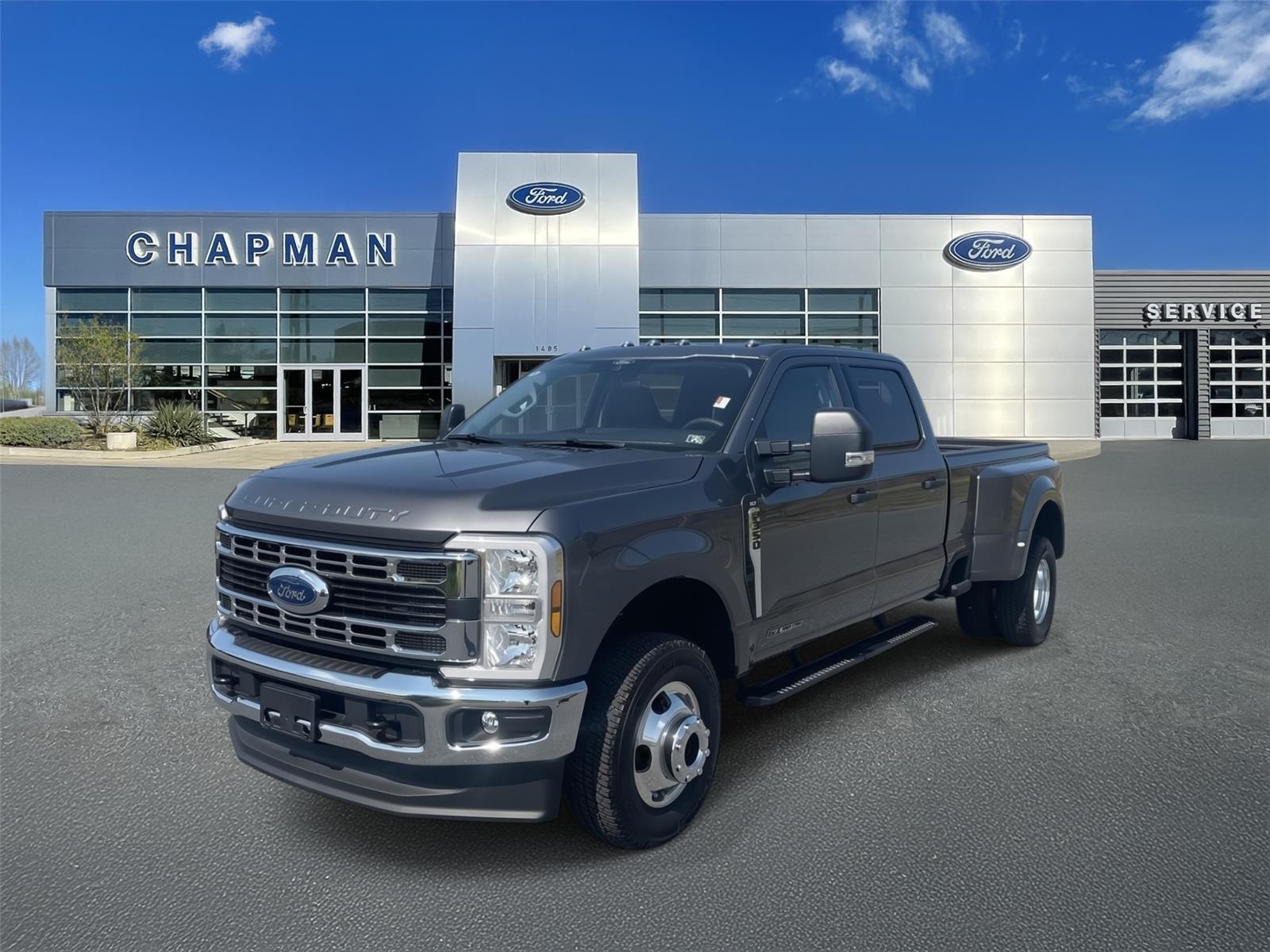 2026 Ford F-350 XLT photo 3