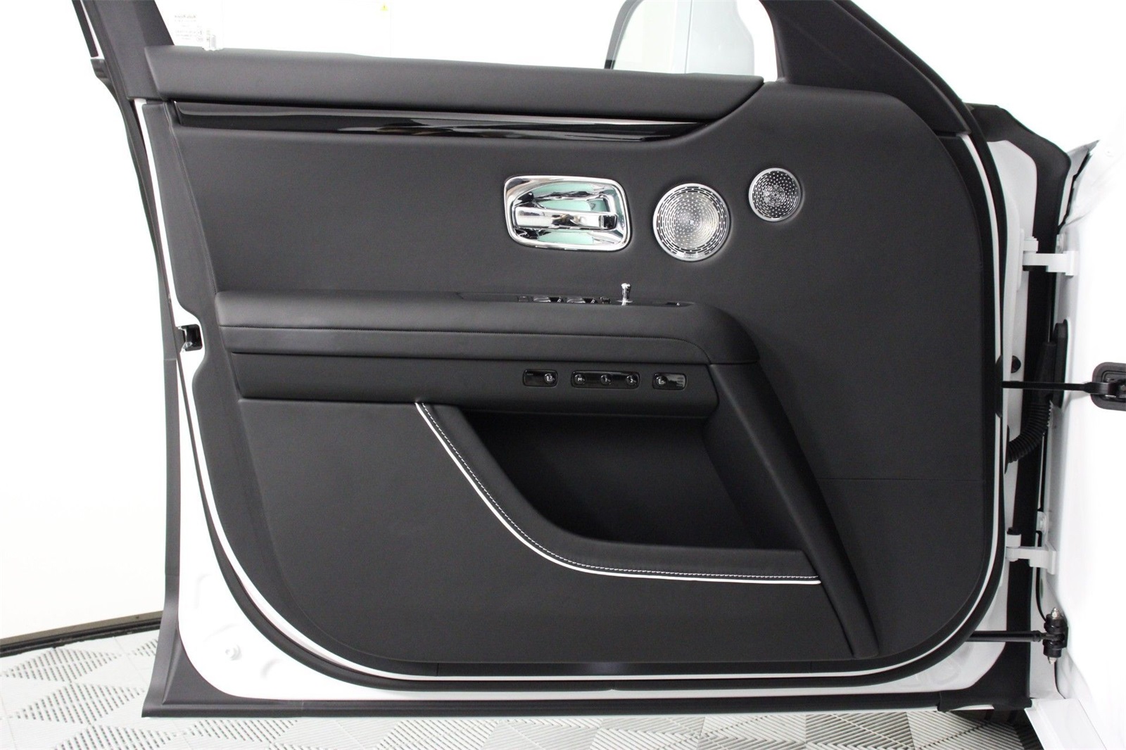 2025 Rolls Royce Ghost RR photo 11