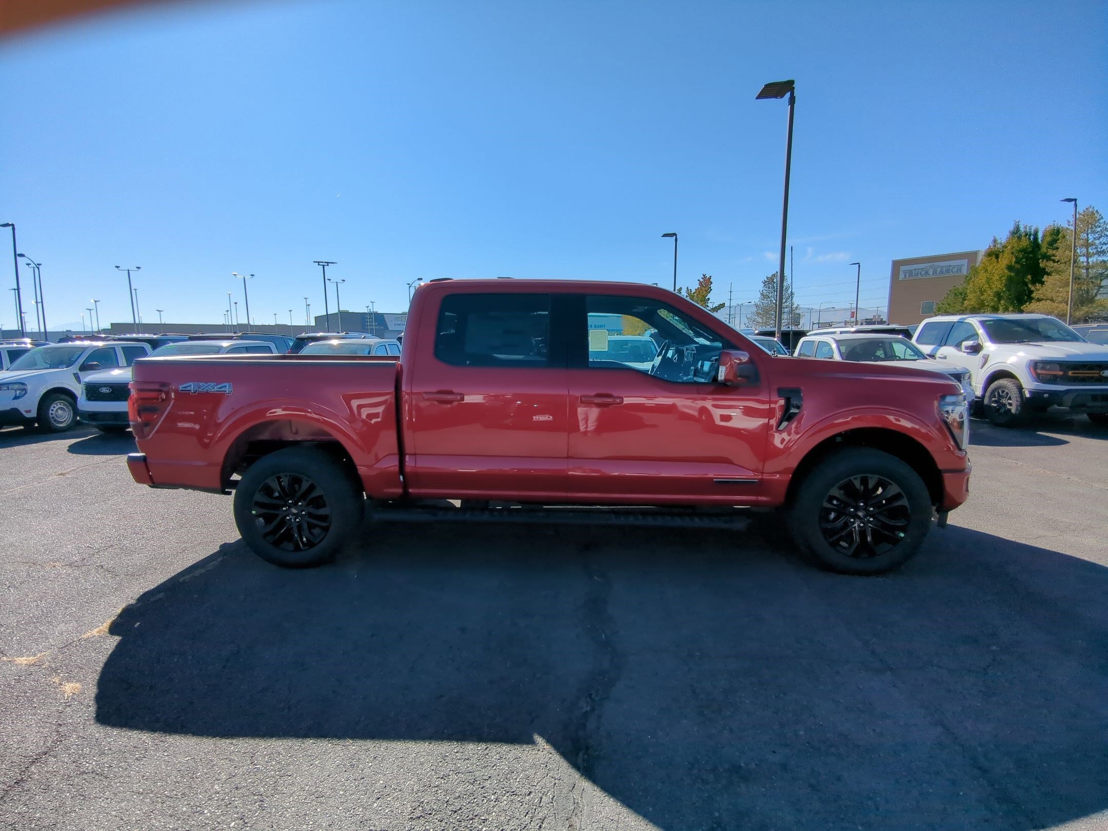 2025 Ford F-150 Lariat photo 2